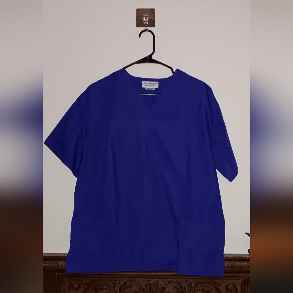 Natural uniforms scrub top, sz Medium. 2 for $20 - Picture 1 of 3